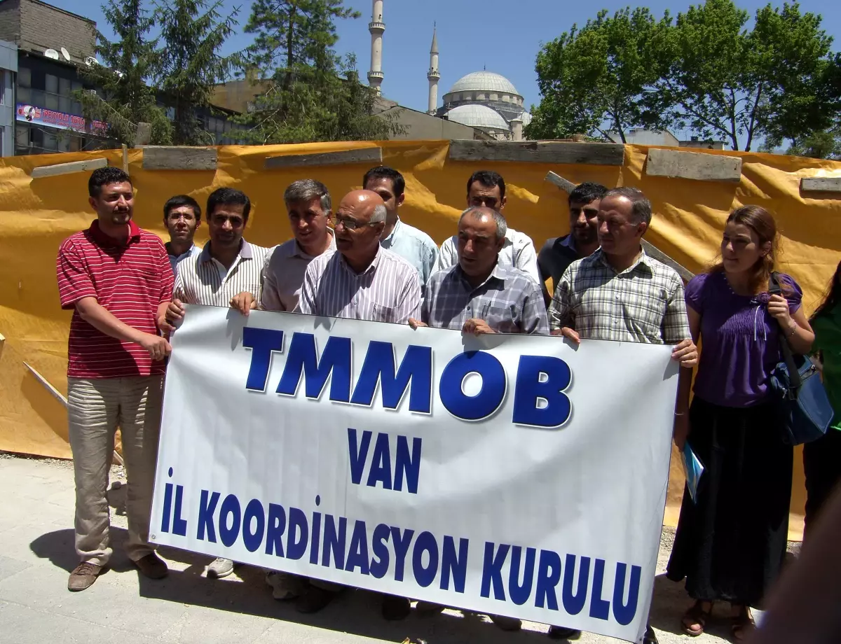 Van Belediyesi'nin Kestiği Ağaçlar Tepkilere Neden Oldu