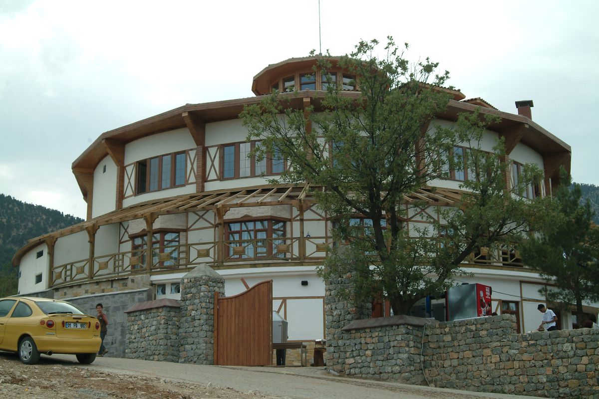 Toroslara 20 Milyon Dolarlık Tatil Köyü