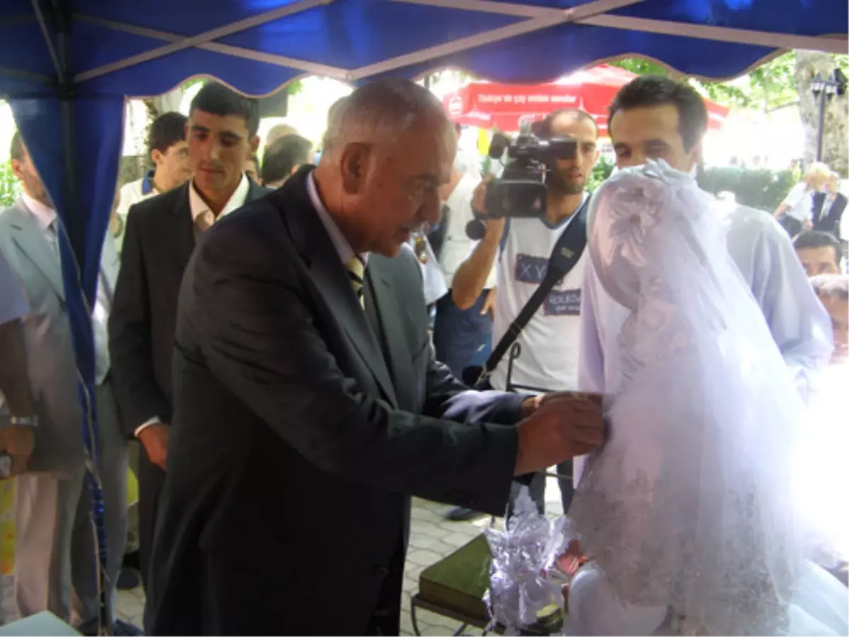 Yeşilyurt\'ta Toplu Sünnet ve Nikah Töreni Yapıldı