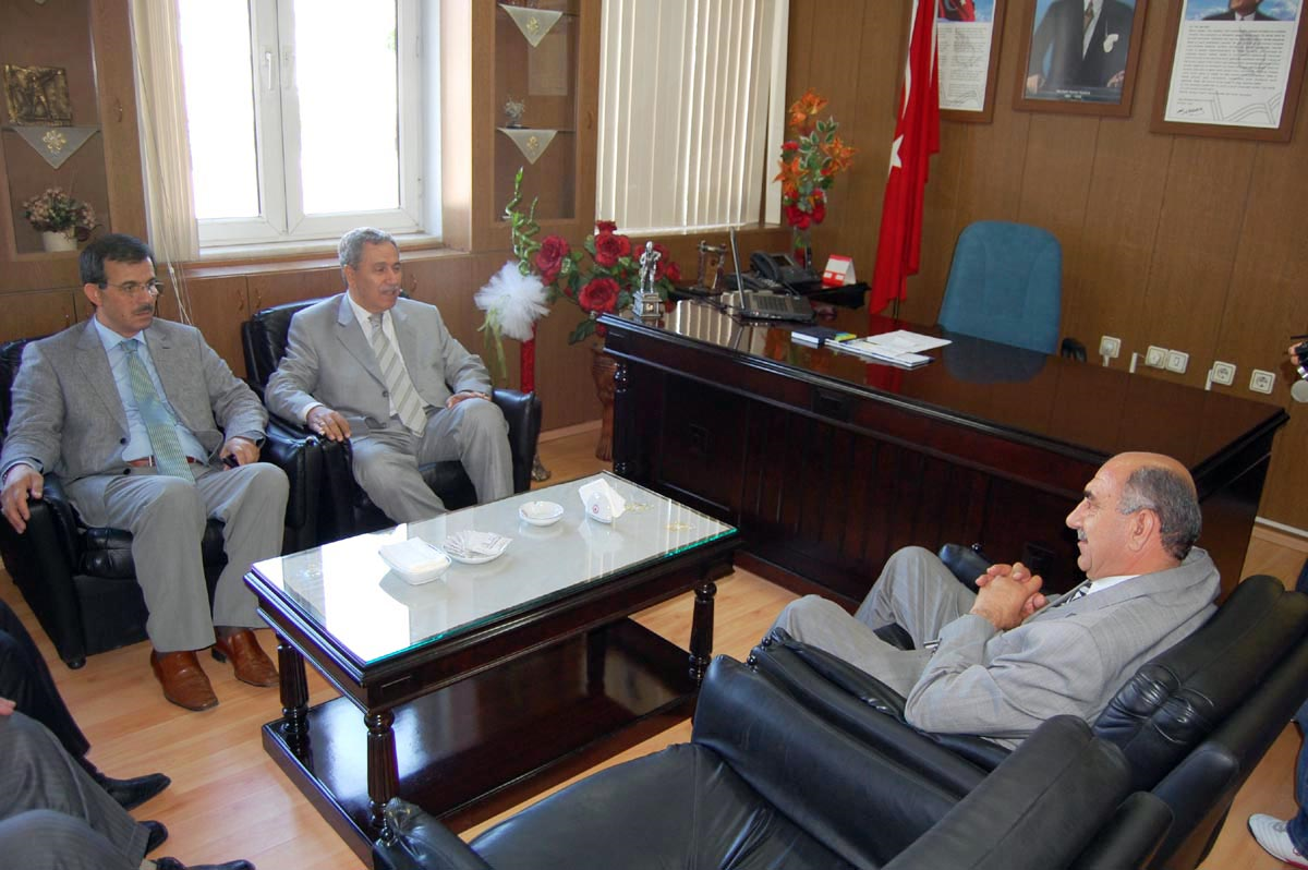 Arınç'tan, Manisa Milli Eğitim Müdürü Ersoy'a Ziyaret