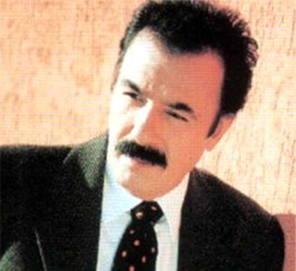 Ferdi Tayfur İnşaatçılığa Soyundu