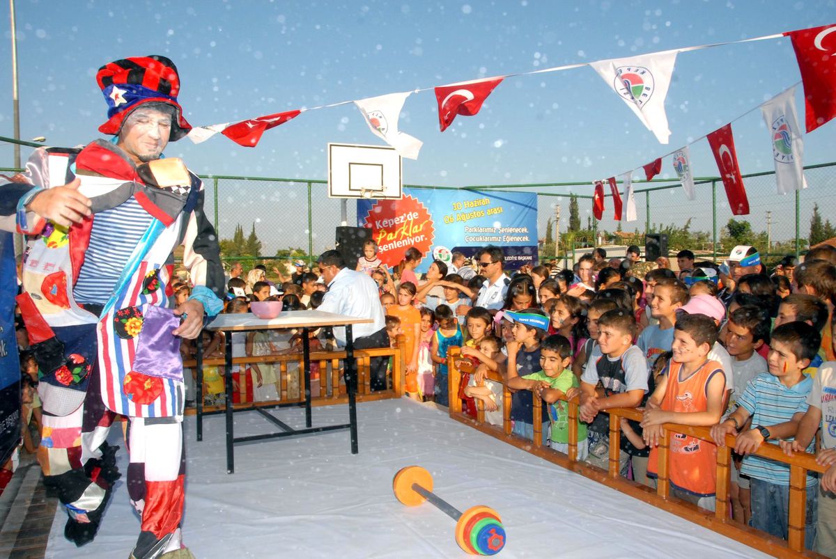 Kepez'de Parklar Çocuklarla Şenlendi
