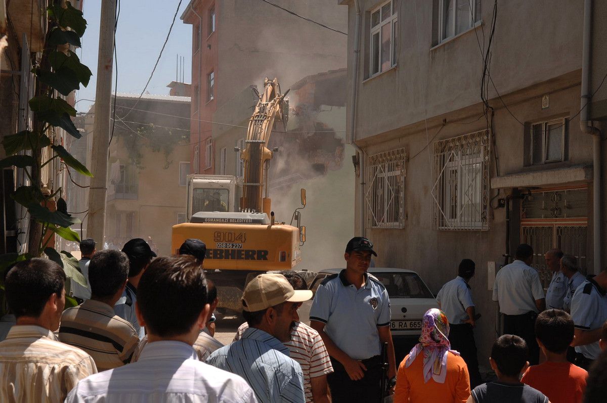 Osmangazi'de Yıkımlar Devam Ediyor