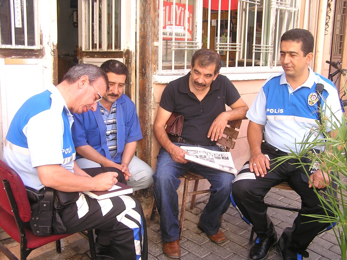 Toplum Polisleri Ev ve İşyeri Ziyaretlerine Başladı Vatandaşlar Durumdan Memnun