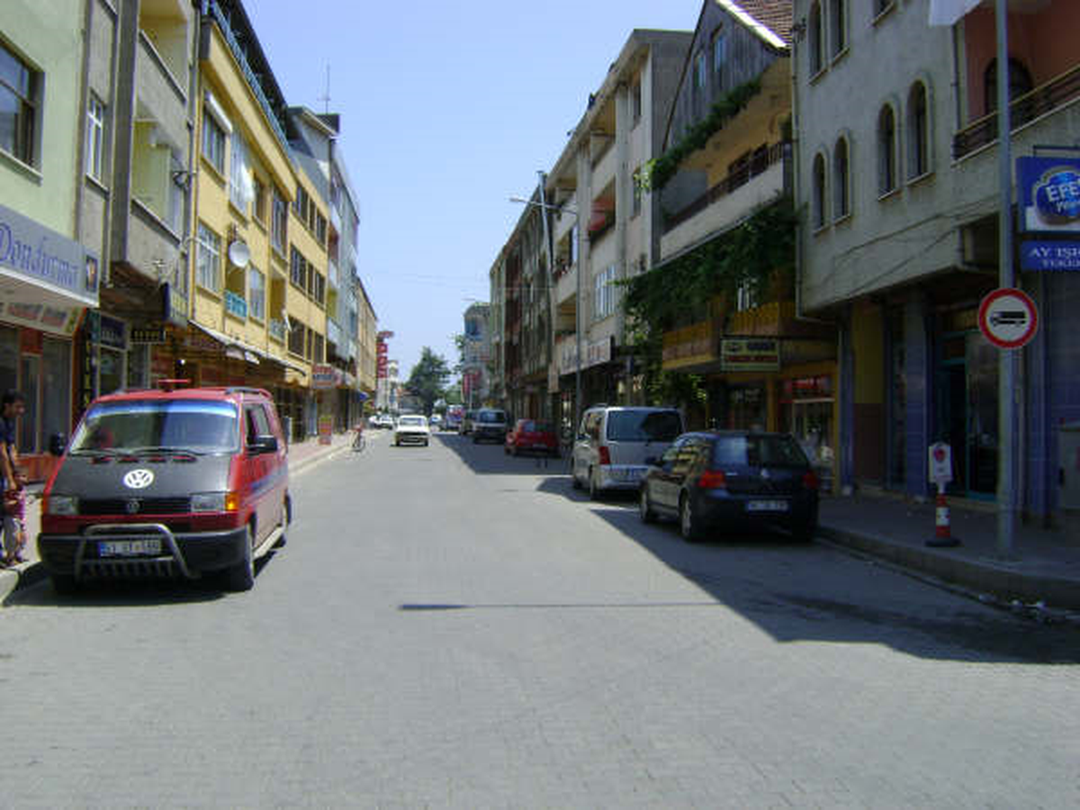 Akyazılı Esnafların Hız Tepkisi