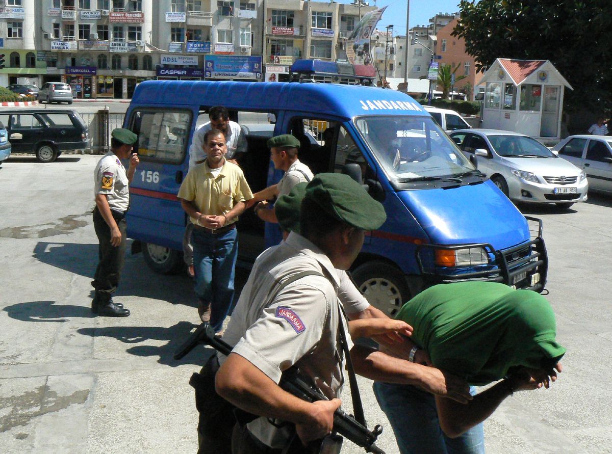 Mersin'de Fuhuş Operasyonu