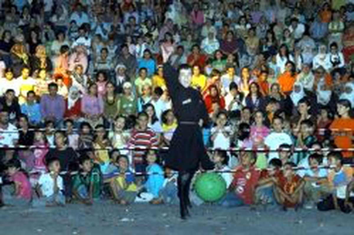 8. Uluslararası Halk Dansları Festivali