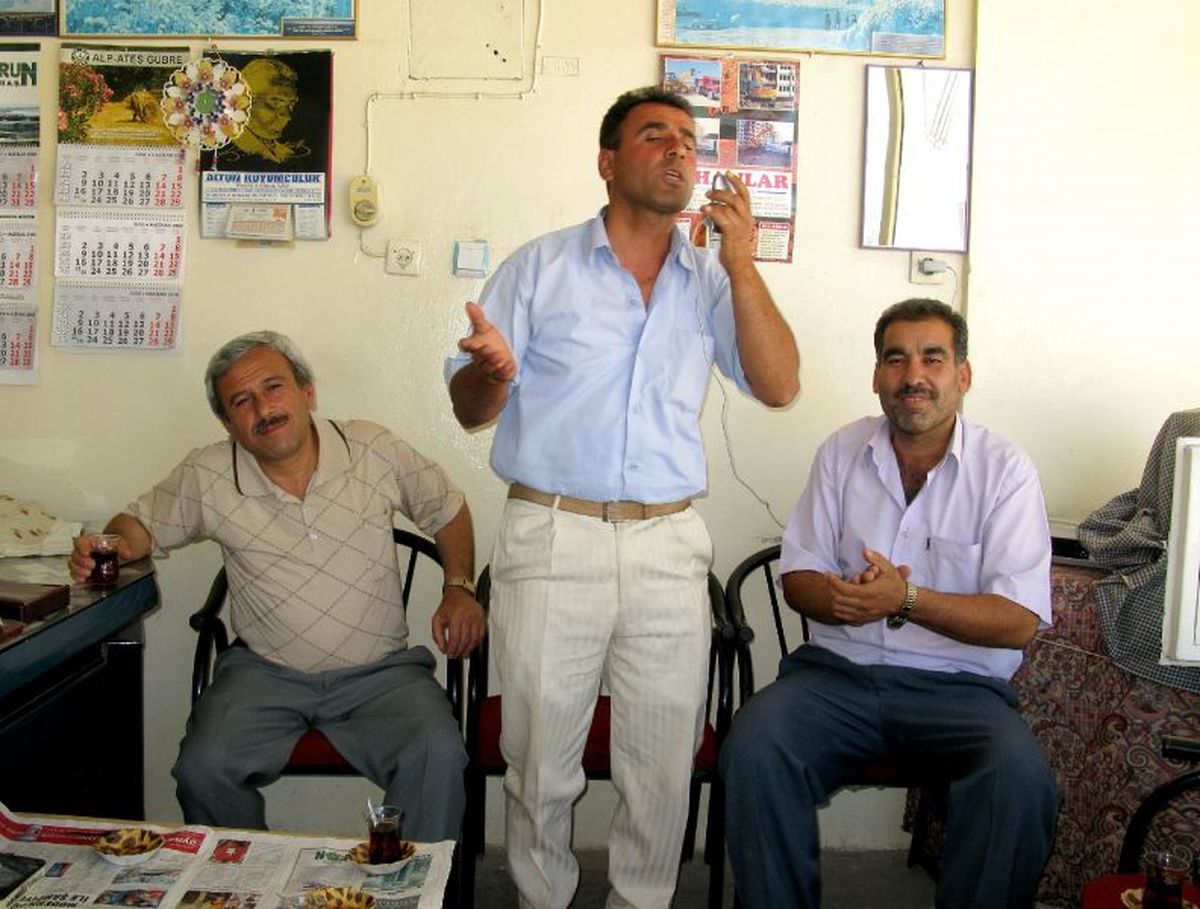 Arabanlı Ses Sanatçısı Hasan Avcı Şöhret Kapısını Zorluyor