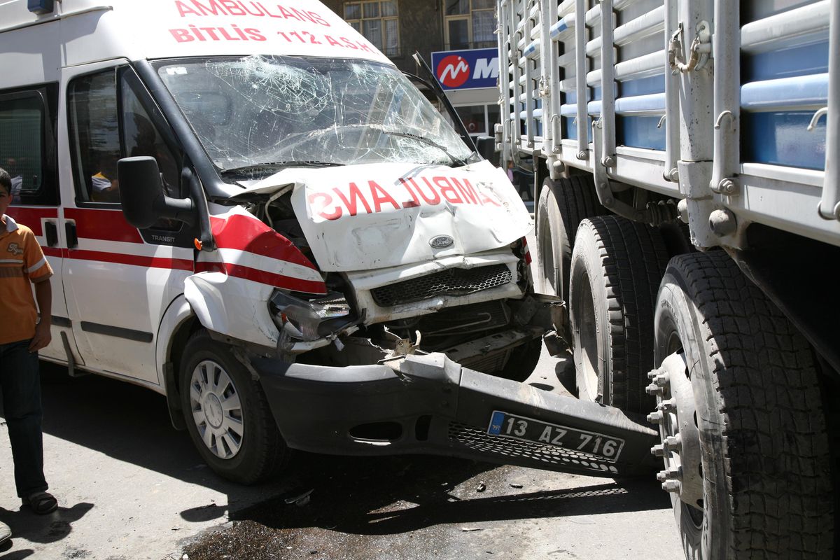 Bitlis'te Trafik Kazası, 2 Yaralı