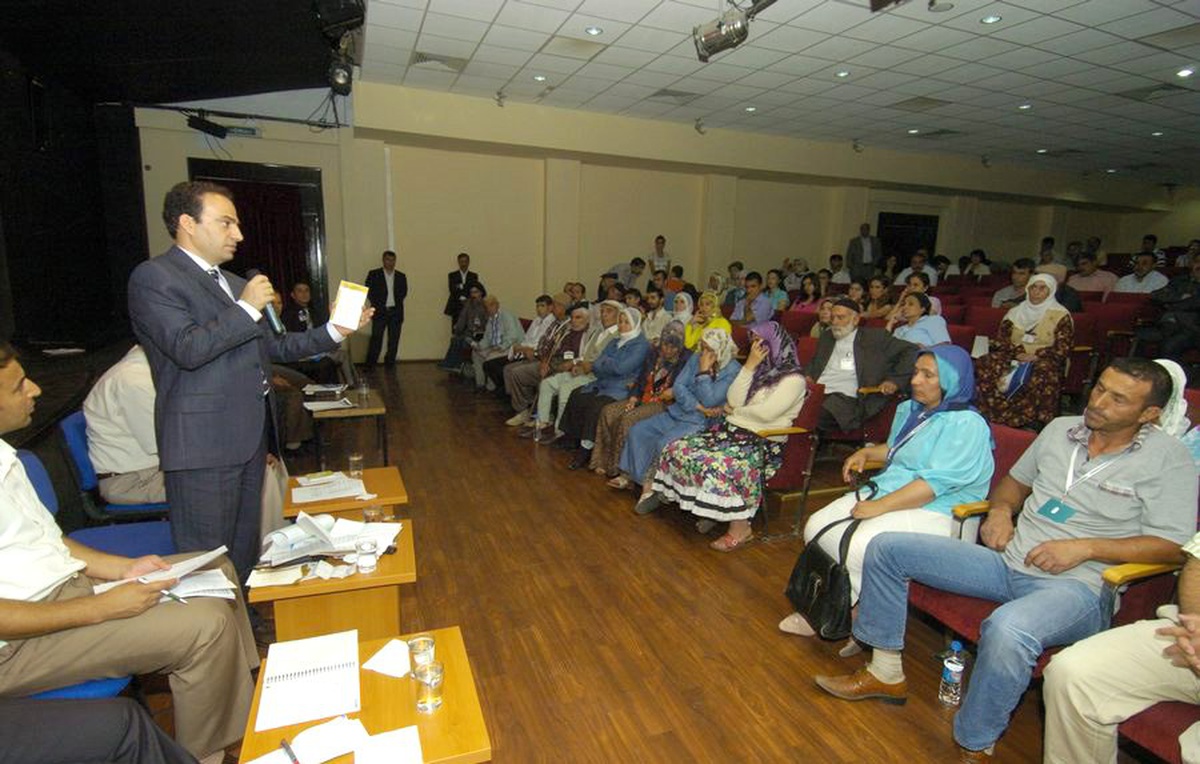 Büyükşehir Belediye Başkanı Baydemir 49. Halk Toplantısını Yaptı
