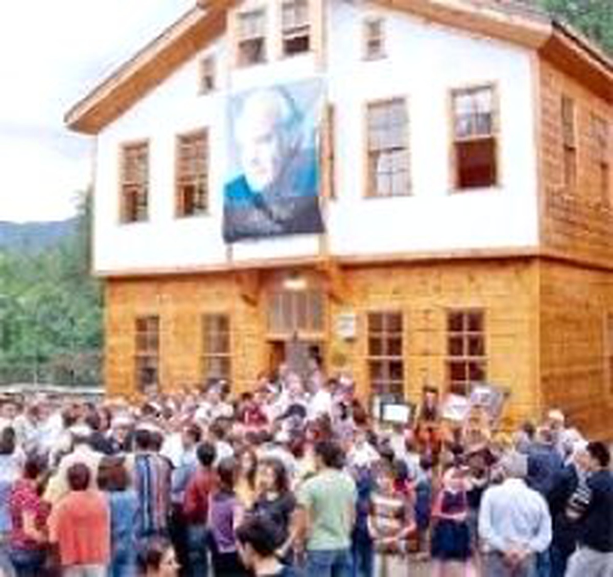 Hababam Sınıfı'nın Babası Ilgaz'ın Eşyası Doğduğu Eve Götürüldü