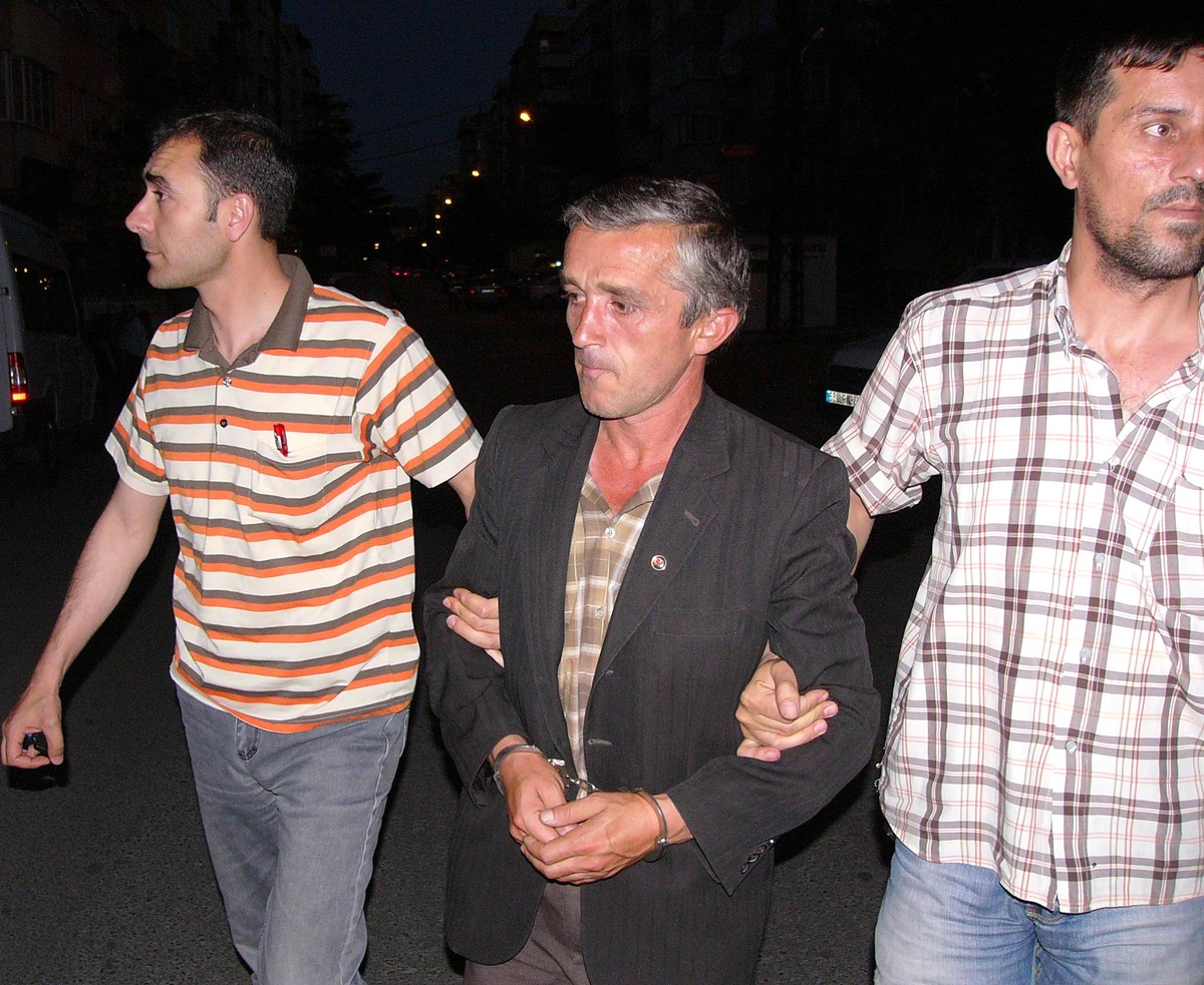 Hırsızlık Zanlısı Camide Yakalandı