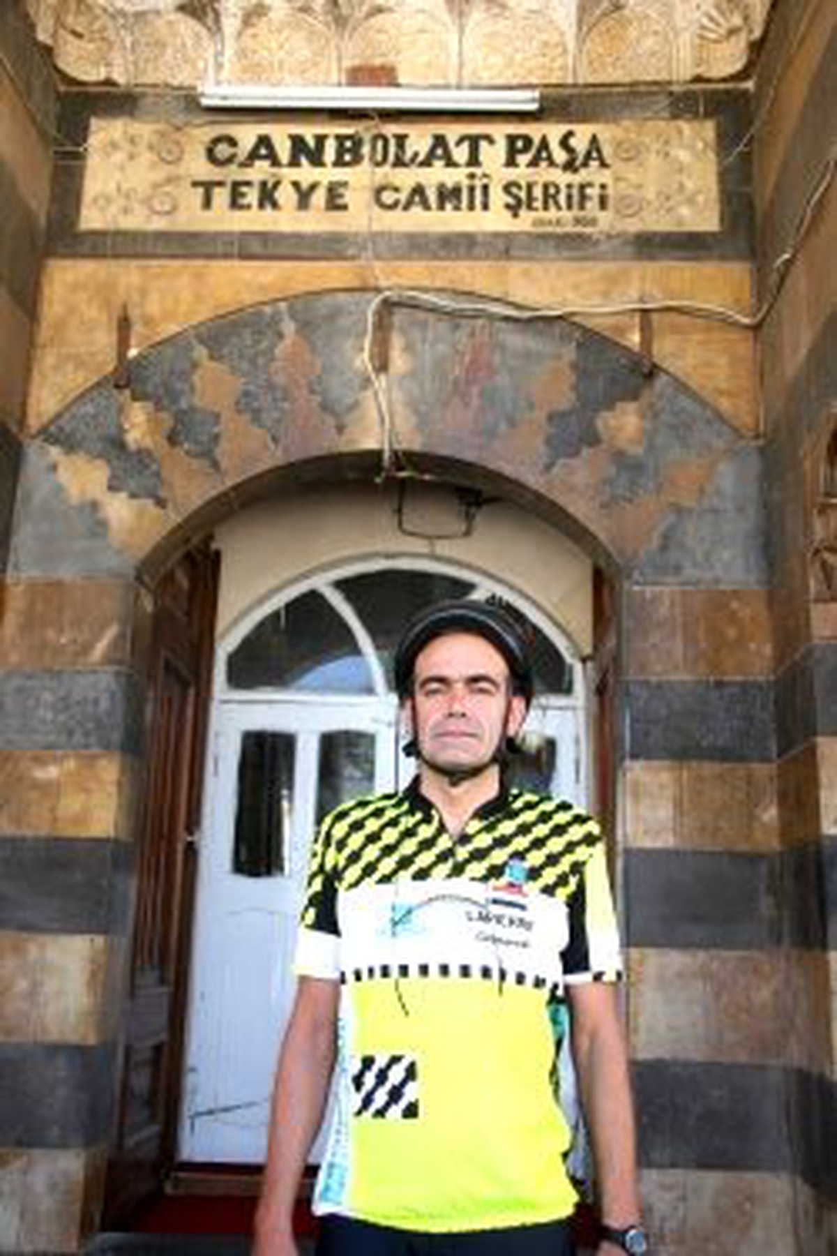 Suriyeli Sanatçı Kilis'te Tarihi ve Turistik Yerleri Geziyor