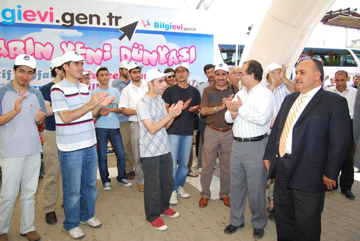 Ümraniye'den Bingöl'e Sevgi Köprüsü Kuruldu