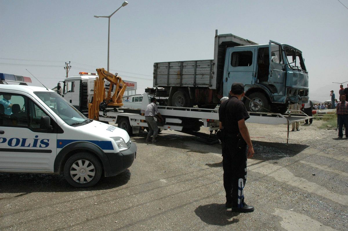 Van'da Trafik Kazası: 8 Yaralı