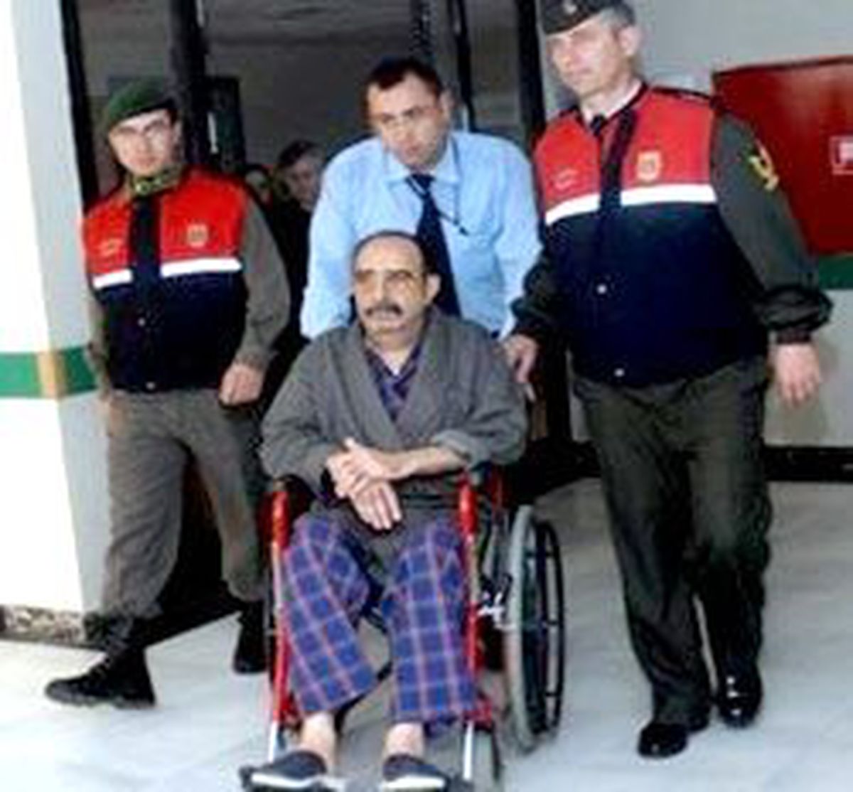 Veli Küçük'ten Suç Duyurusu