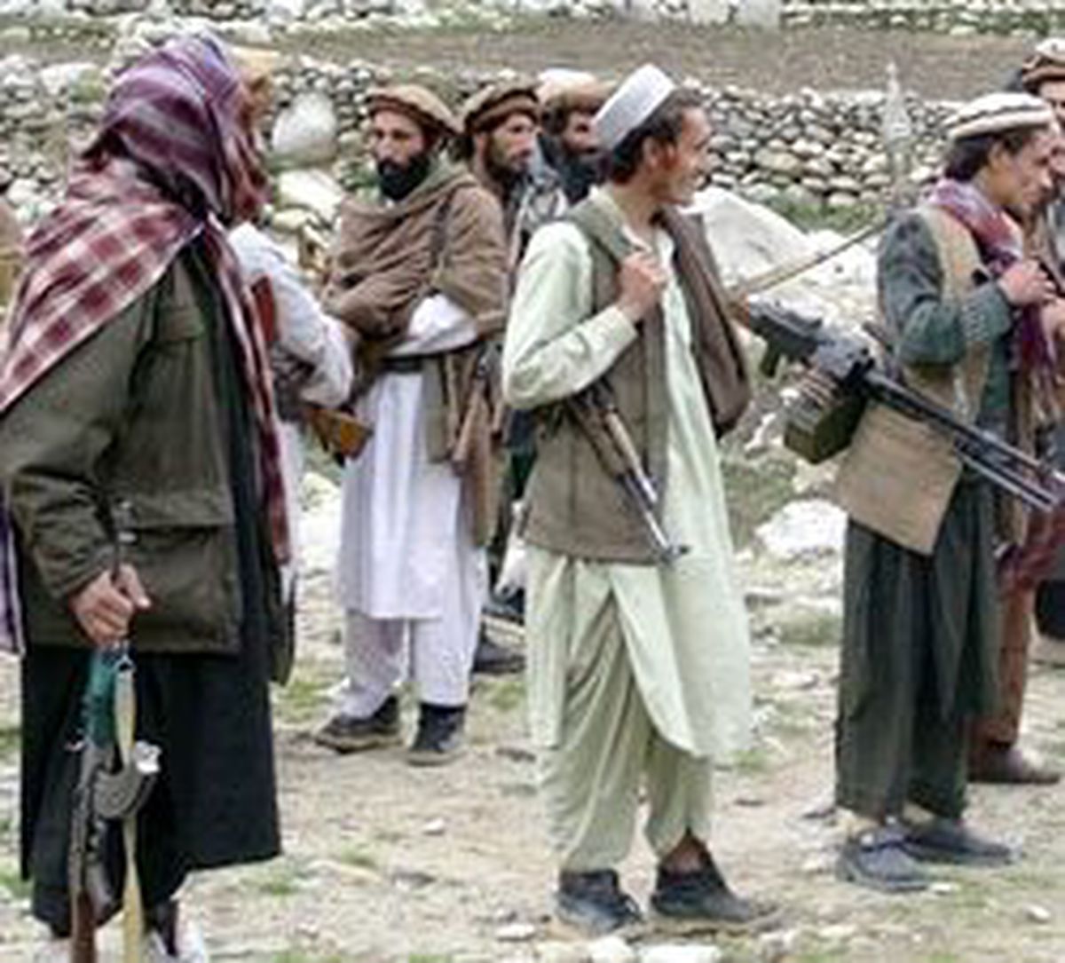 Afganistan'da Taliban Saldırdı: 8 Ölü