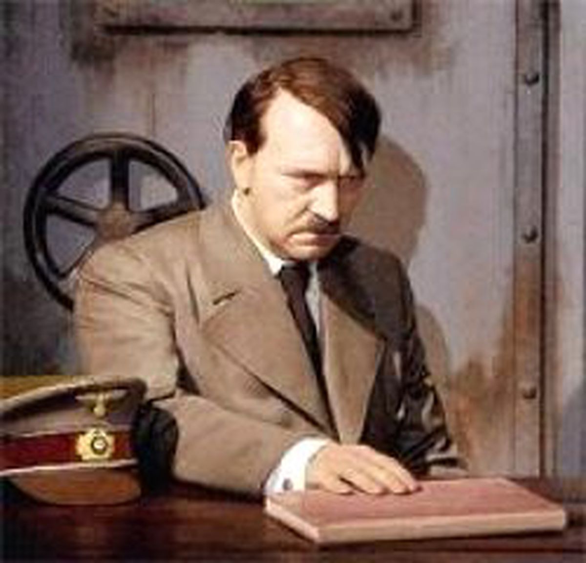 Adolf Hitler'in Kafasını Kopardı