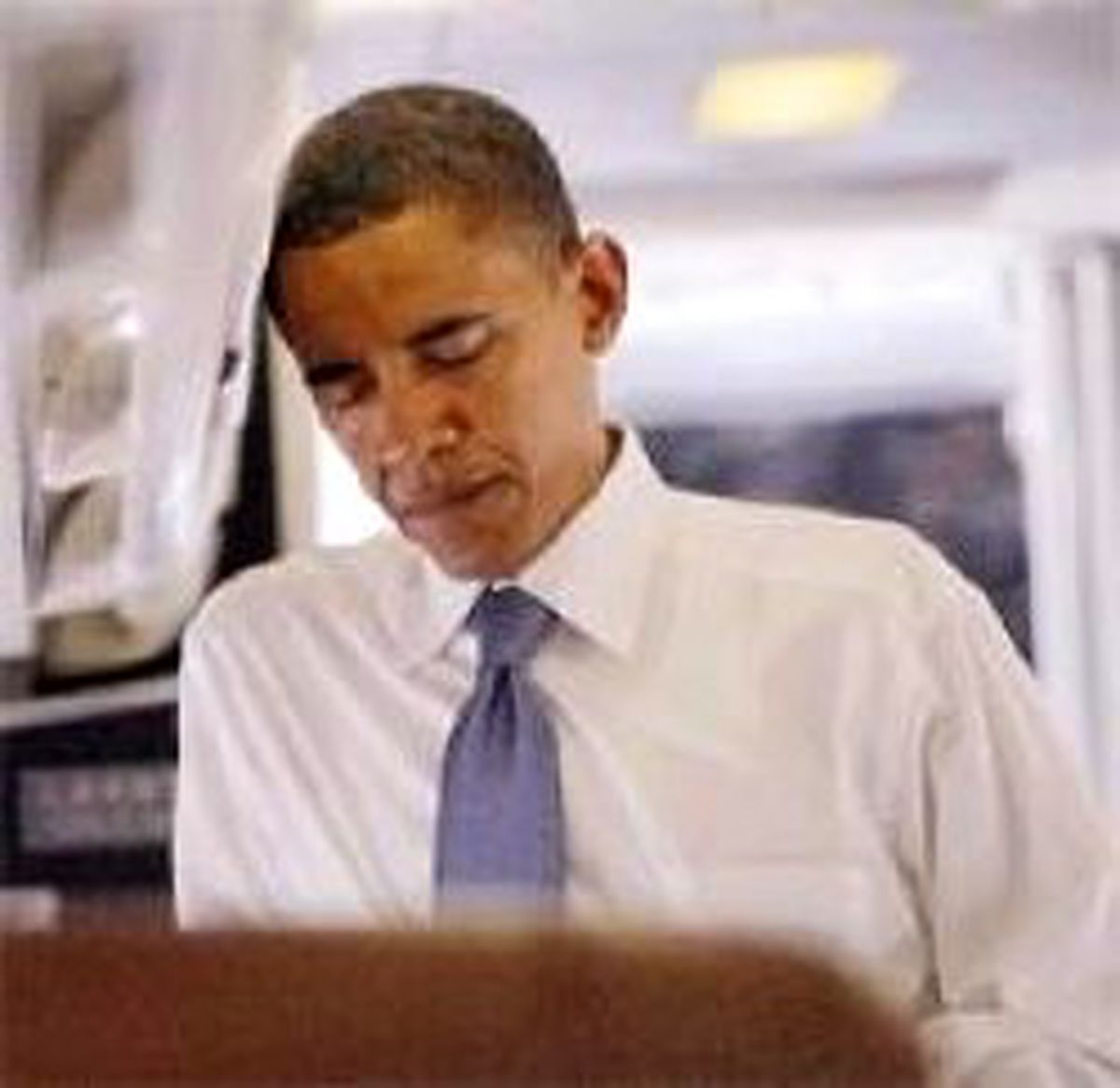 Obama'nın Uçağı Plansız İniş Yaptı
