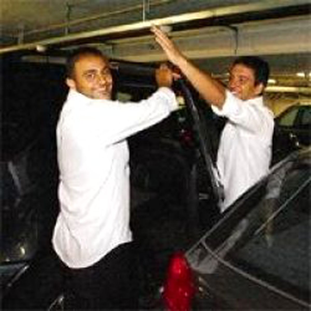 Bodyguard Arda Kahkahaya Boğdu