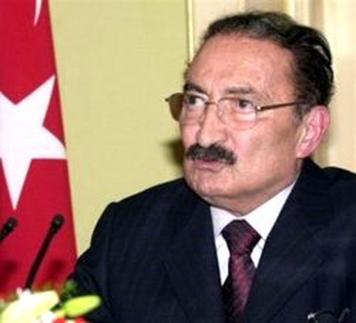 Ecevit'i de Devirmek İstemişler