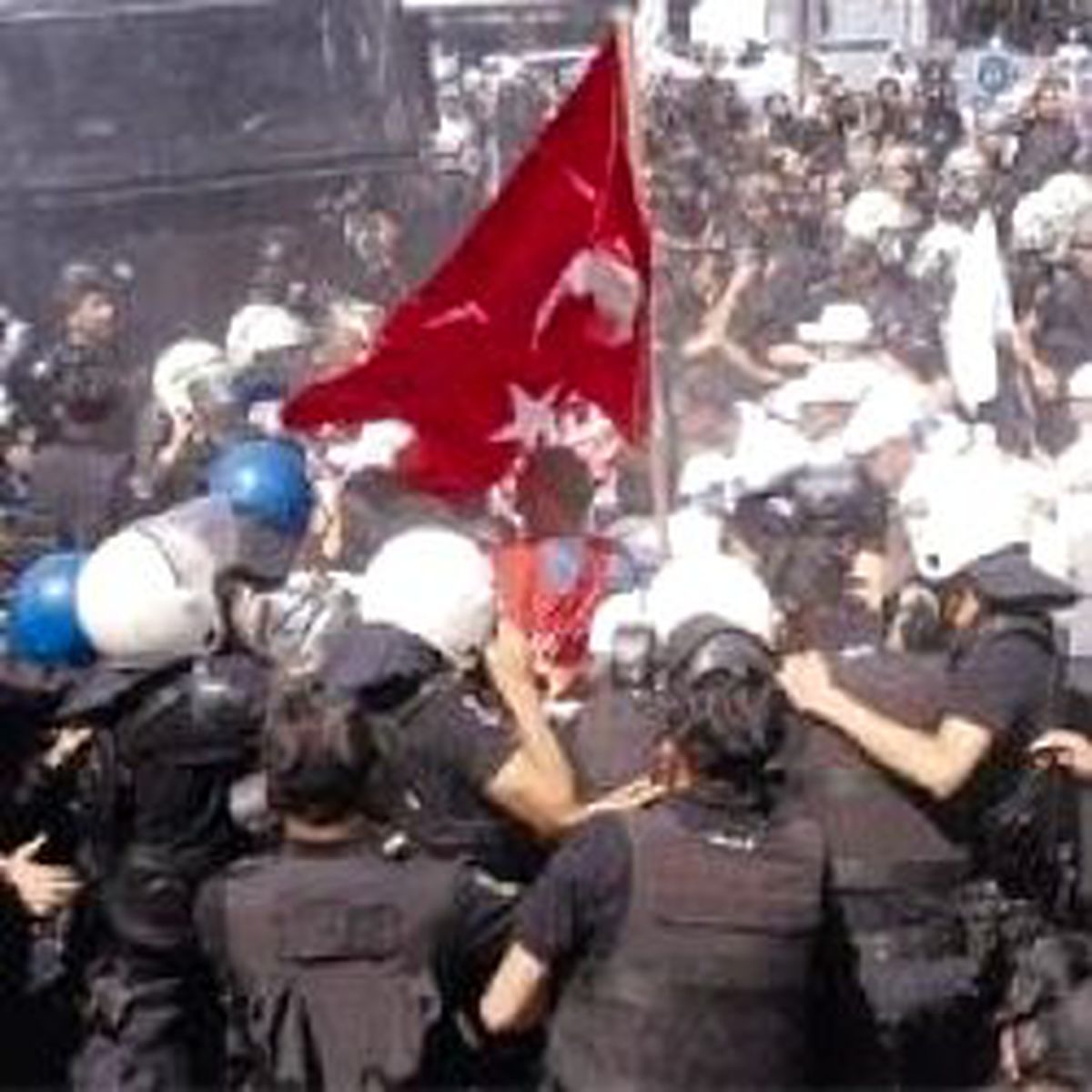 Greve Karşı Biber Gazı