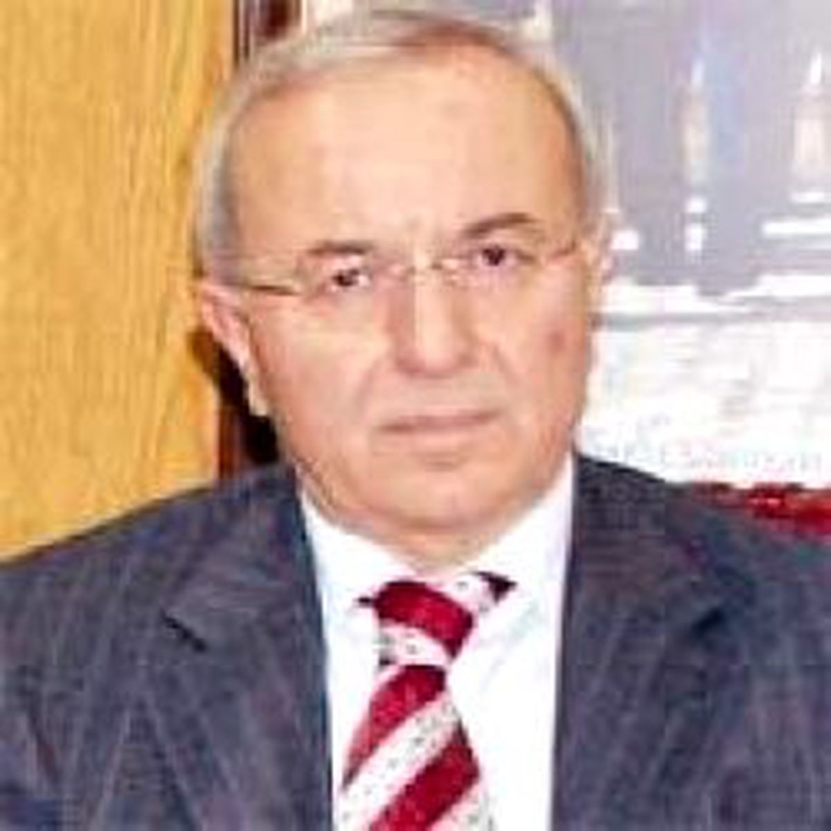 Kırmızı Halıyla Karşılanan Müsteşar Başbakan'a Danışman