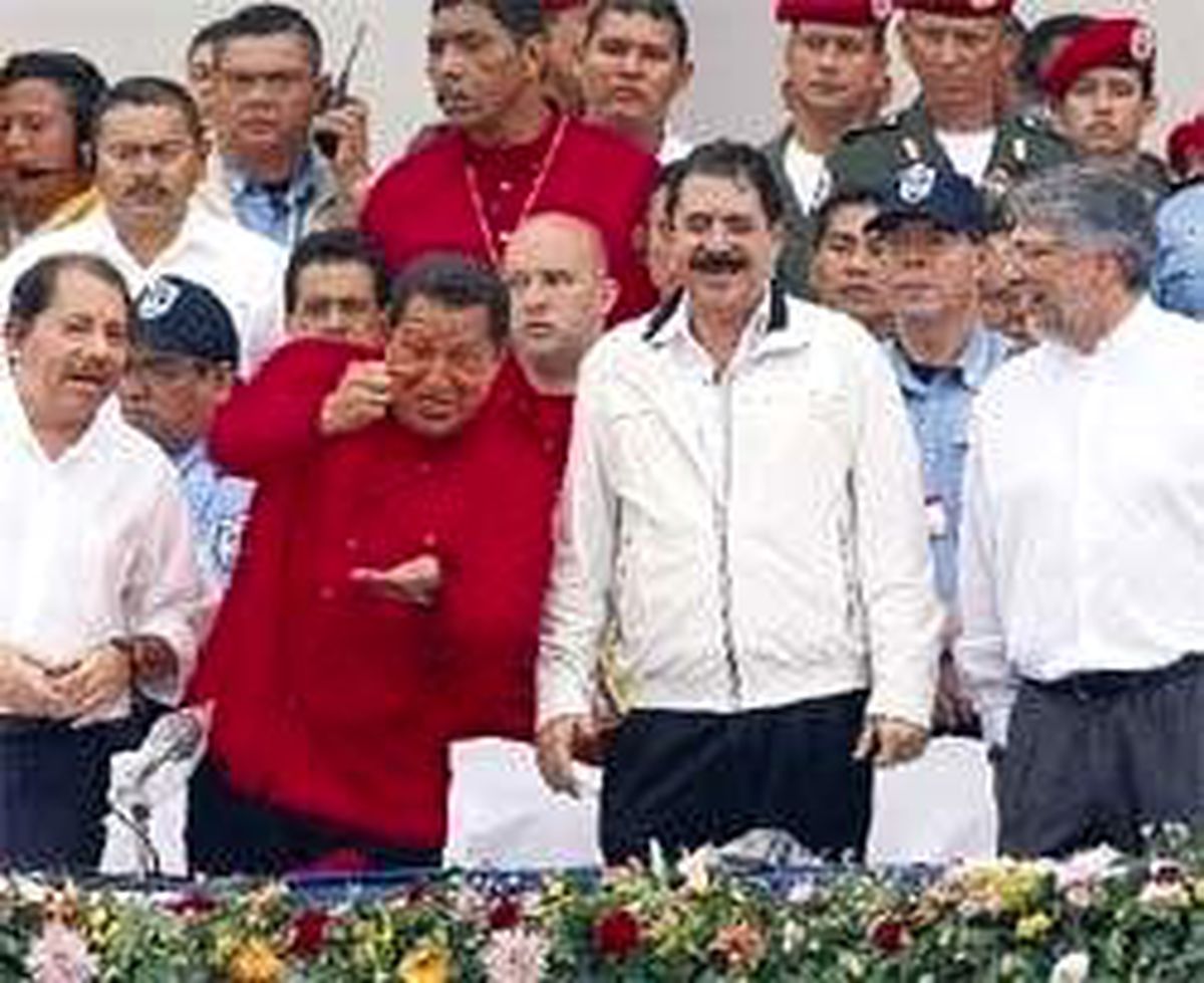 Chavez 'Kapa Çeneni' Diyen Kral'a Misafir Olacak