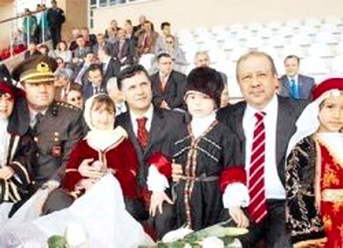 İlmihal Yerine Nutuk Dağıttı 623 Milyon YTL'lik İş Bitirdi