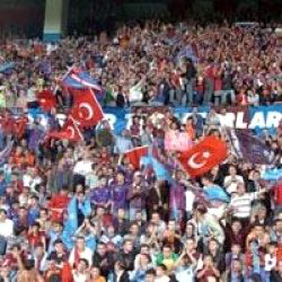 Trabzon İdmanında 3 Bin Taraftar