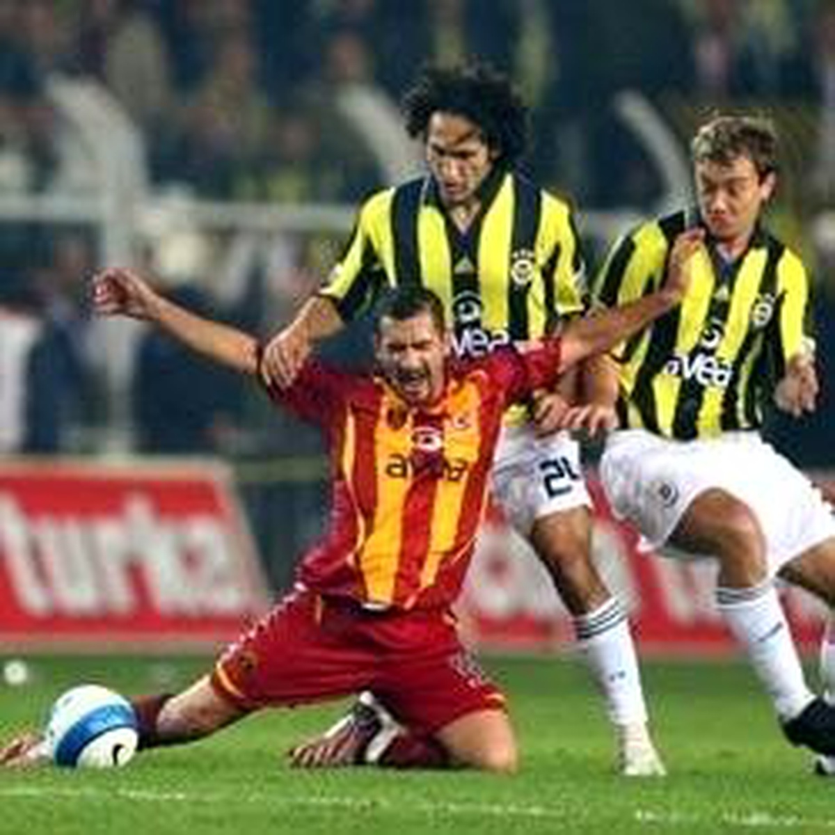 İlk Derbi Fenerbahçe ile Galatasaray Arasında
