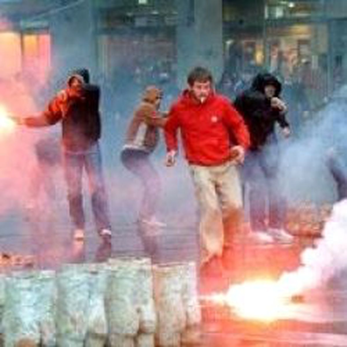 Karadziç Yakalanınca Belgrad'ı Ateşe Verdiler