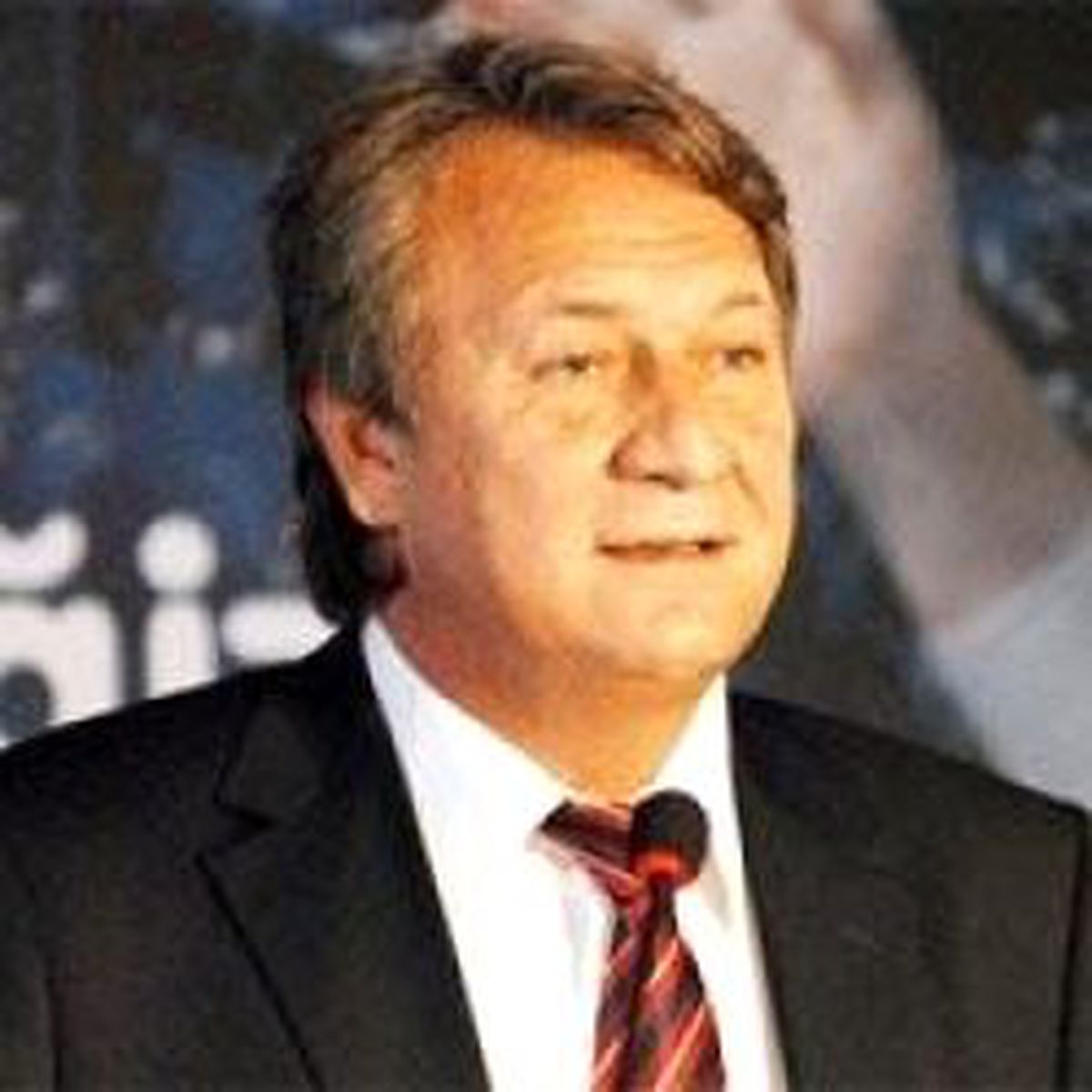 'Kişisel Harcamasını Partiye Ödeten Şerefsizdir'