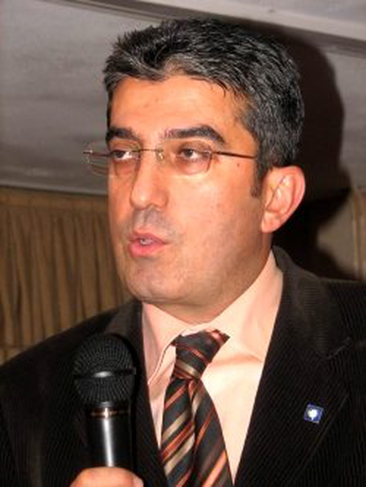 'Aoç Yasası Hukuka Aykırı'