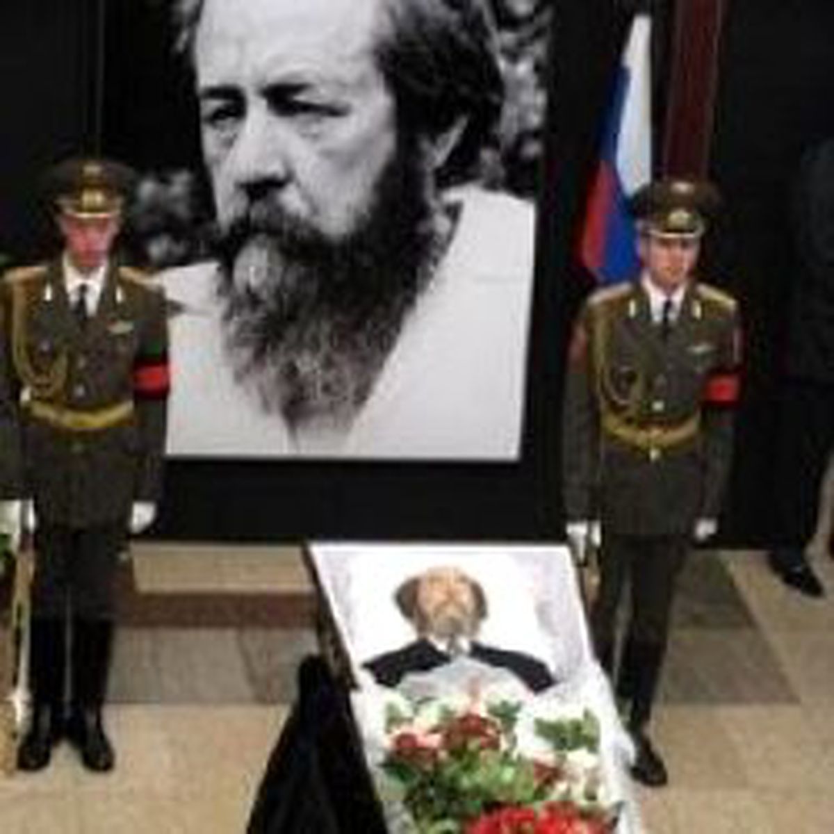 Alexander Soljenitzin Vefat Etti..