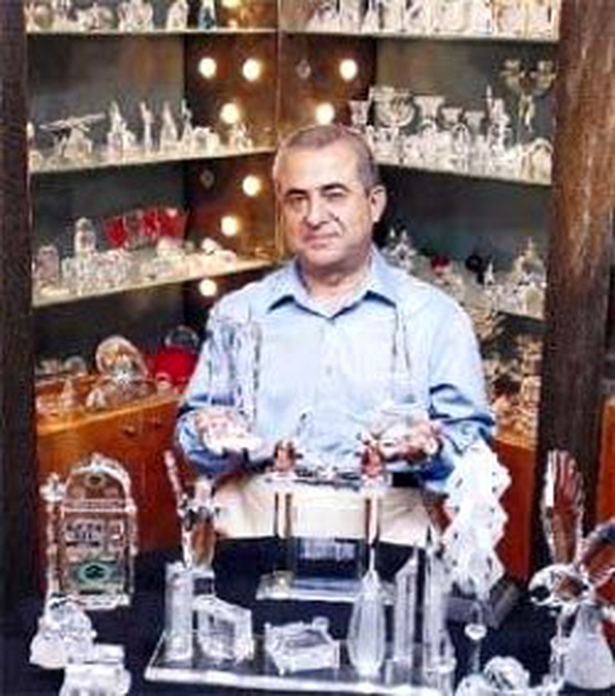 Eyfel'i, Özgürlük Anıtı'nı Cama Kristale İşliyor