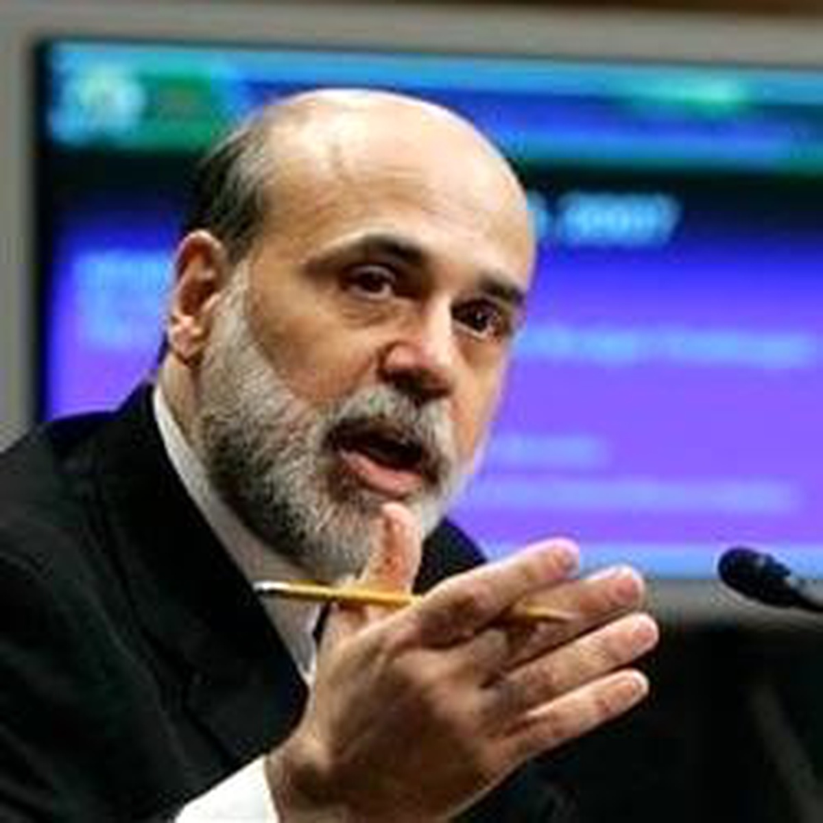 Fed'in Faiz Açmazı: Büyüme mi Enflasyon mu?