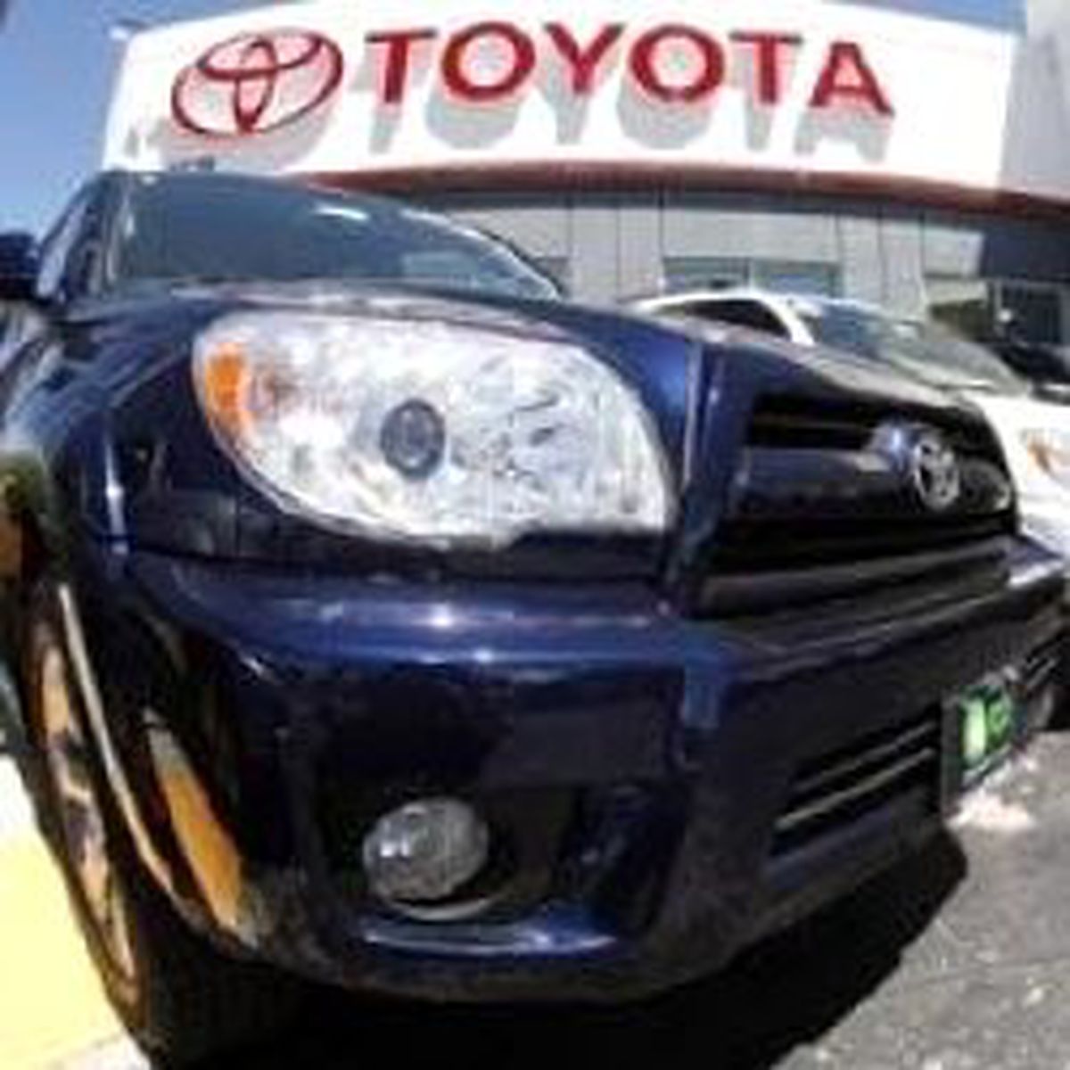 Toyota'nın Kârında Sert Düşüş