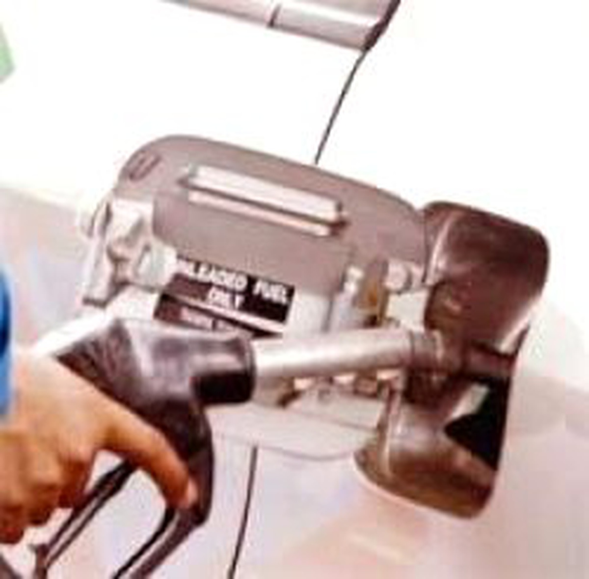 Otolar, Motorin ve Gaza Yüklendi Benzin Tüketimi Yüzde 10 Geriledi