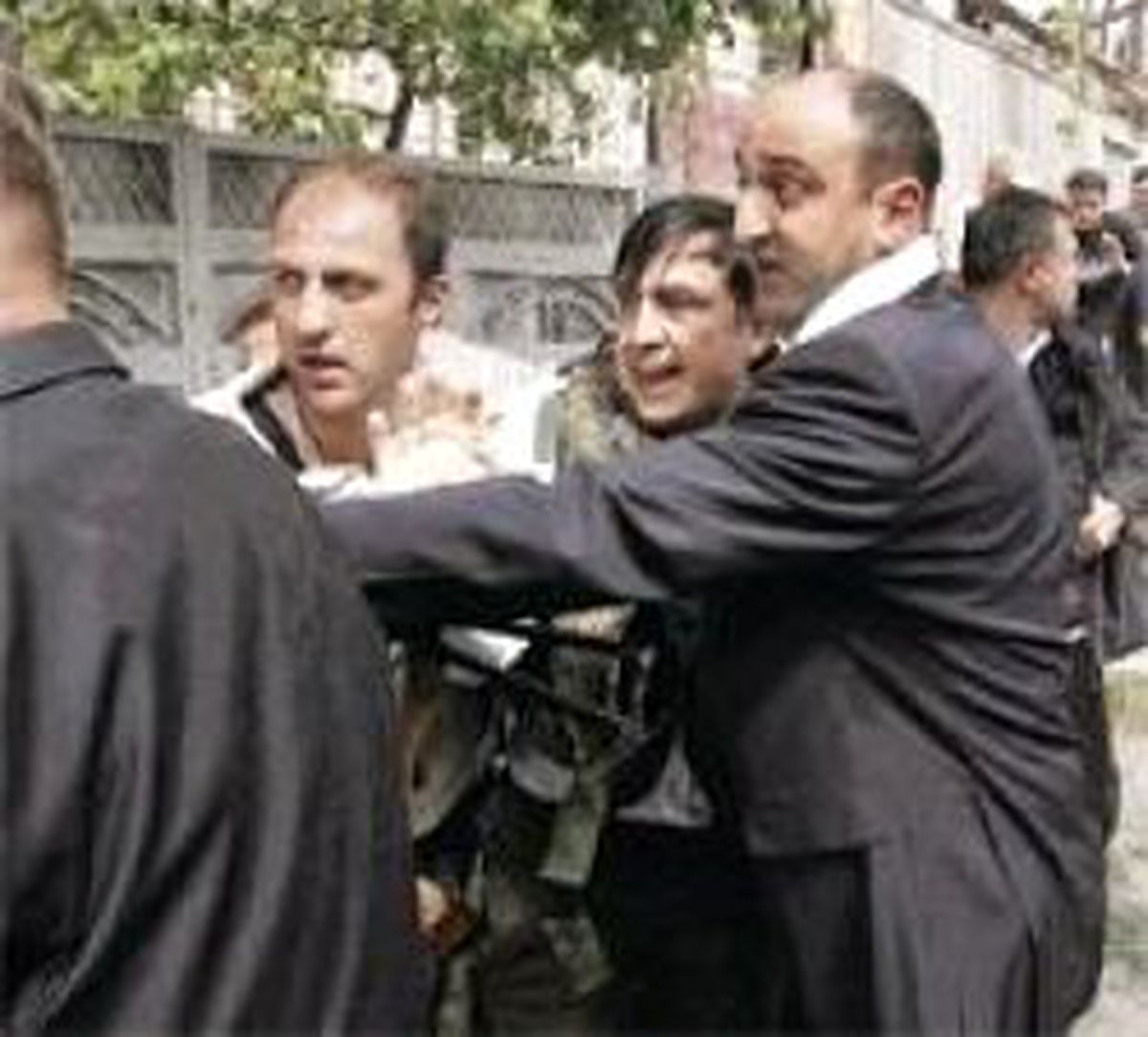 Bomba Paniği Yaşadı