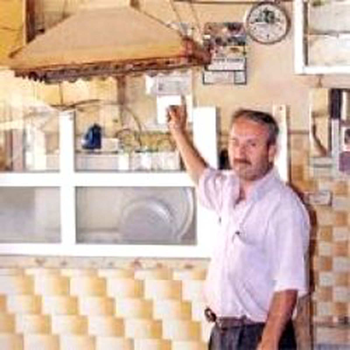 Çataltepe Muhtarı Köyünü Gözetliyor