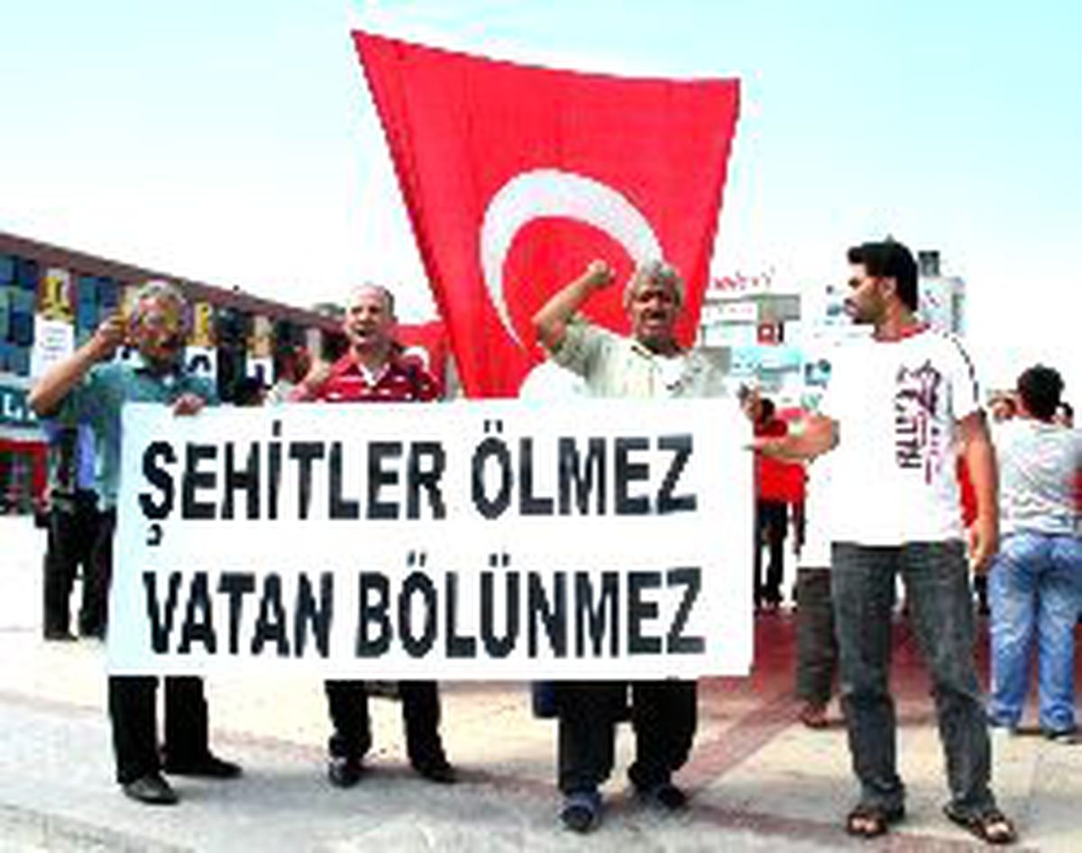 'Vatan Sağ Olsun'