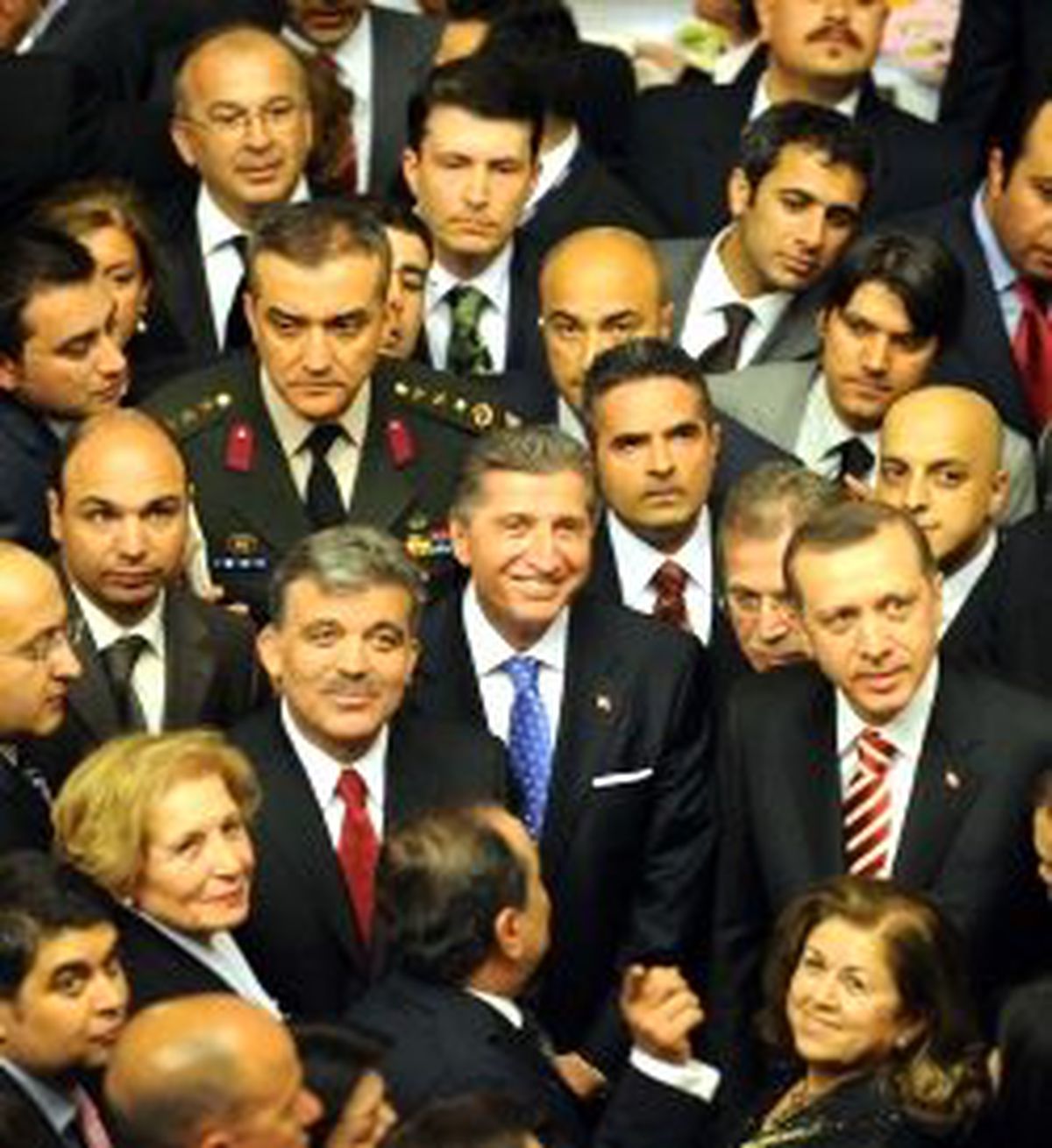Gönlünden Geçen 'Anayasa'