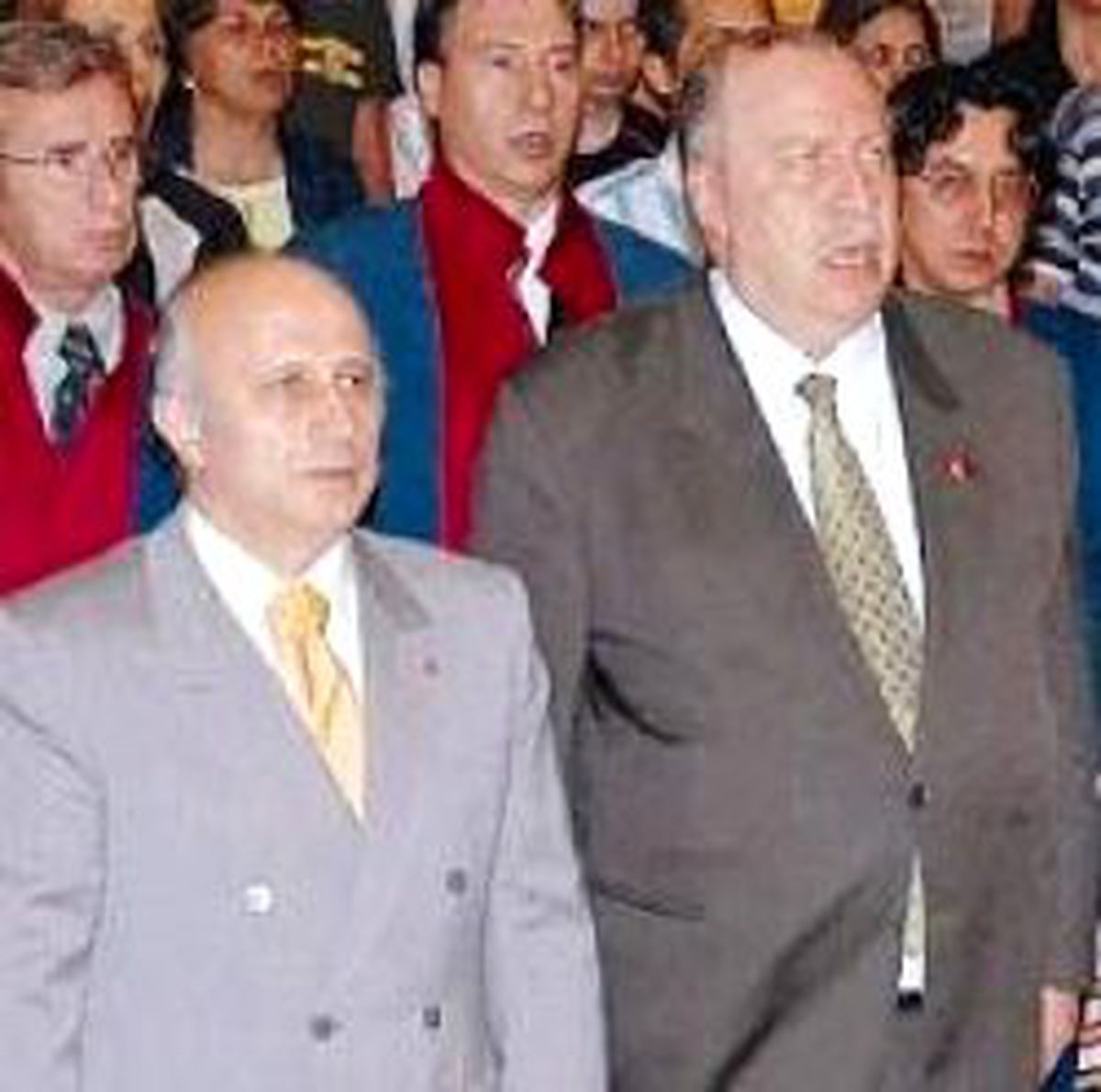 Plazma Tv, 8 Tablo ve Mobilya Kavgası