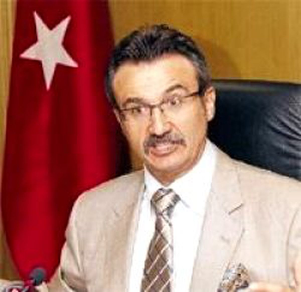 Tüzmen'den Rusya'ya: Rahatsız Edilirsek Rahatsız Ederiz