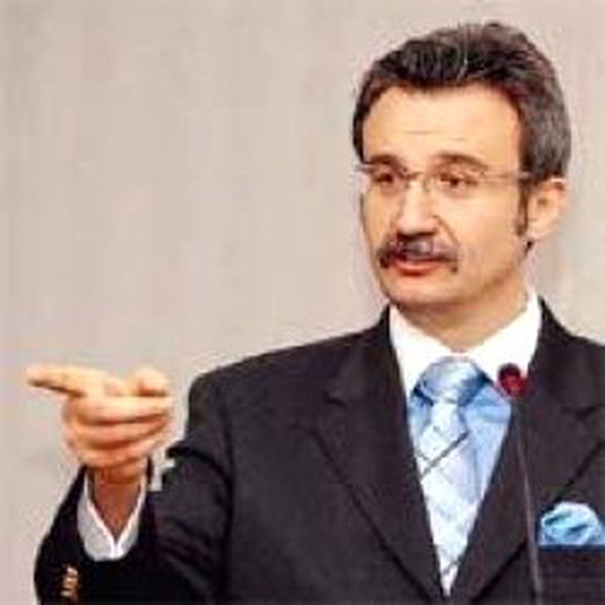 Rusya, 'İşkence'yi Bitirmedi, Tır'ları Gümrükte Bekleyecek