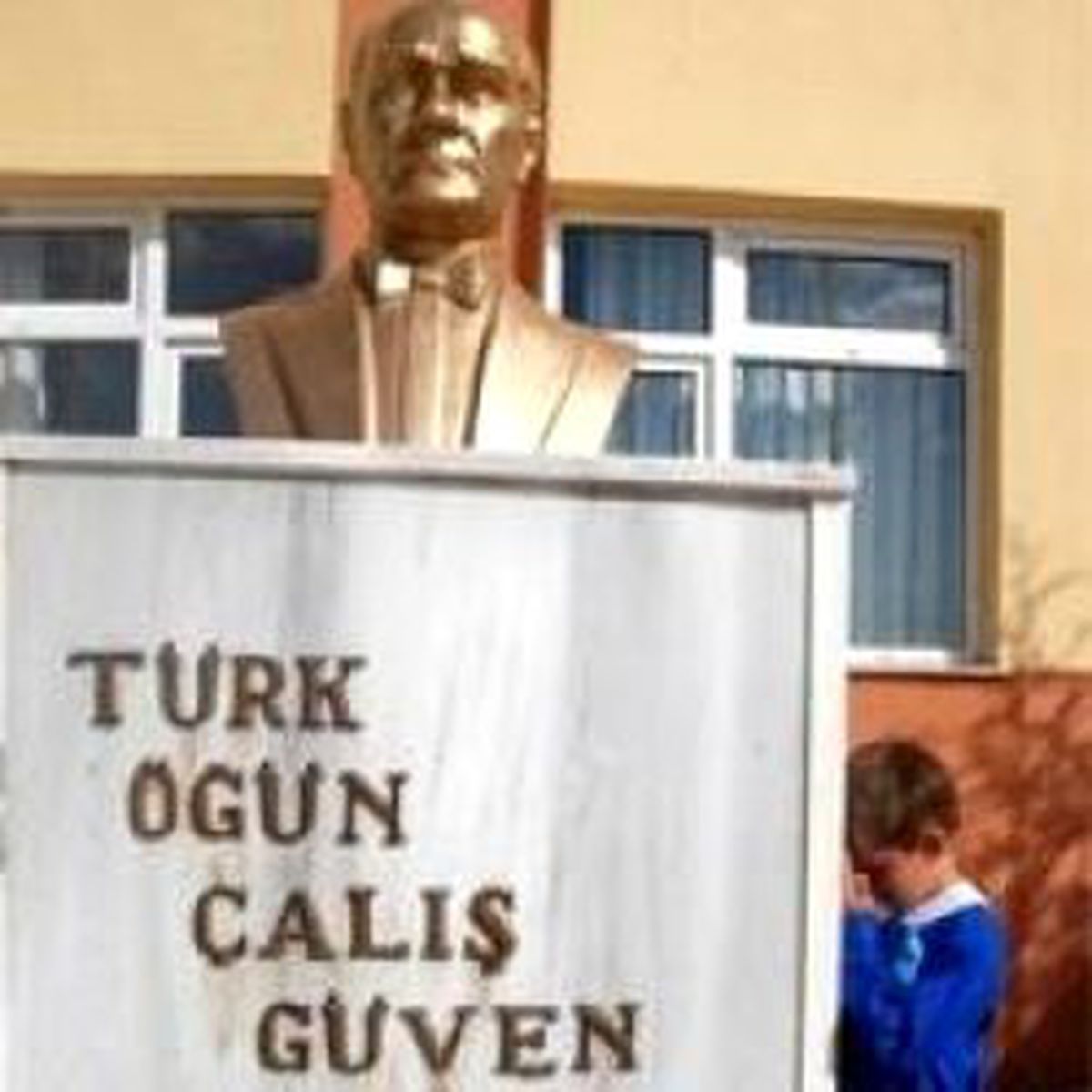 1 Milyon 800 Bin Öğrenci Okulla Tanıştı