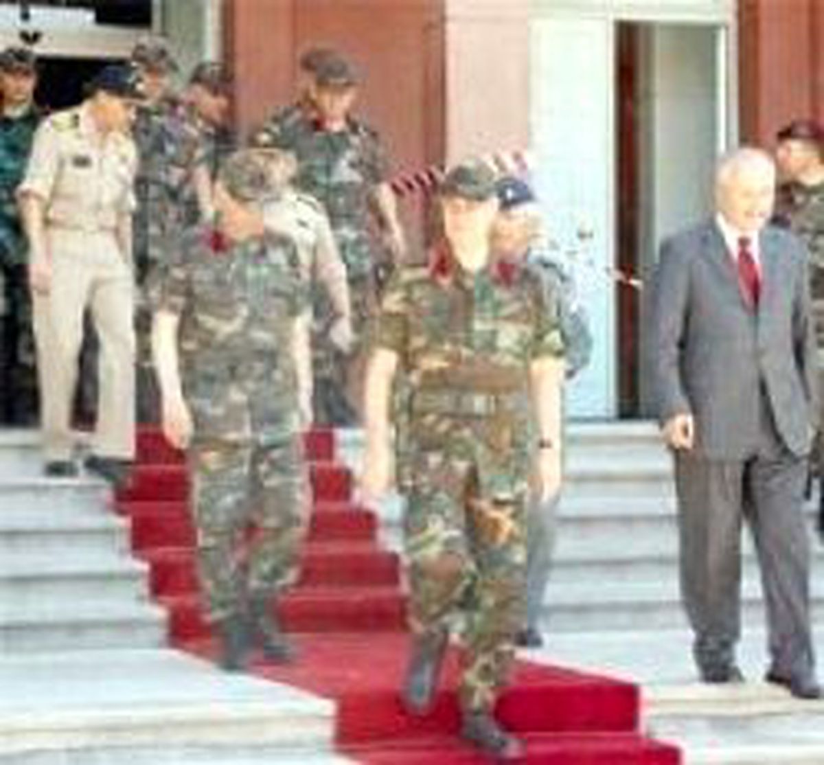 Başbuğ'un 'Sivil Toplum' Hamlesi