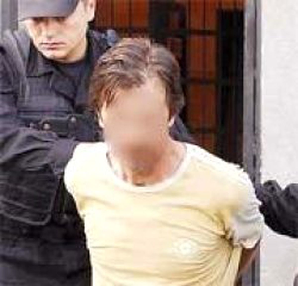 Avusturya\'dan Sonra Polonya\'da da Tecavüzcü Baba Dehşeti