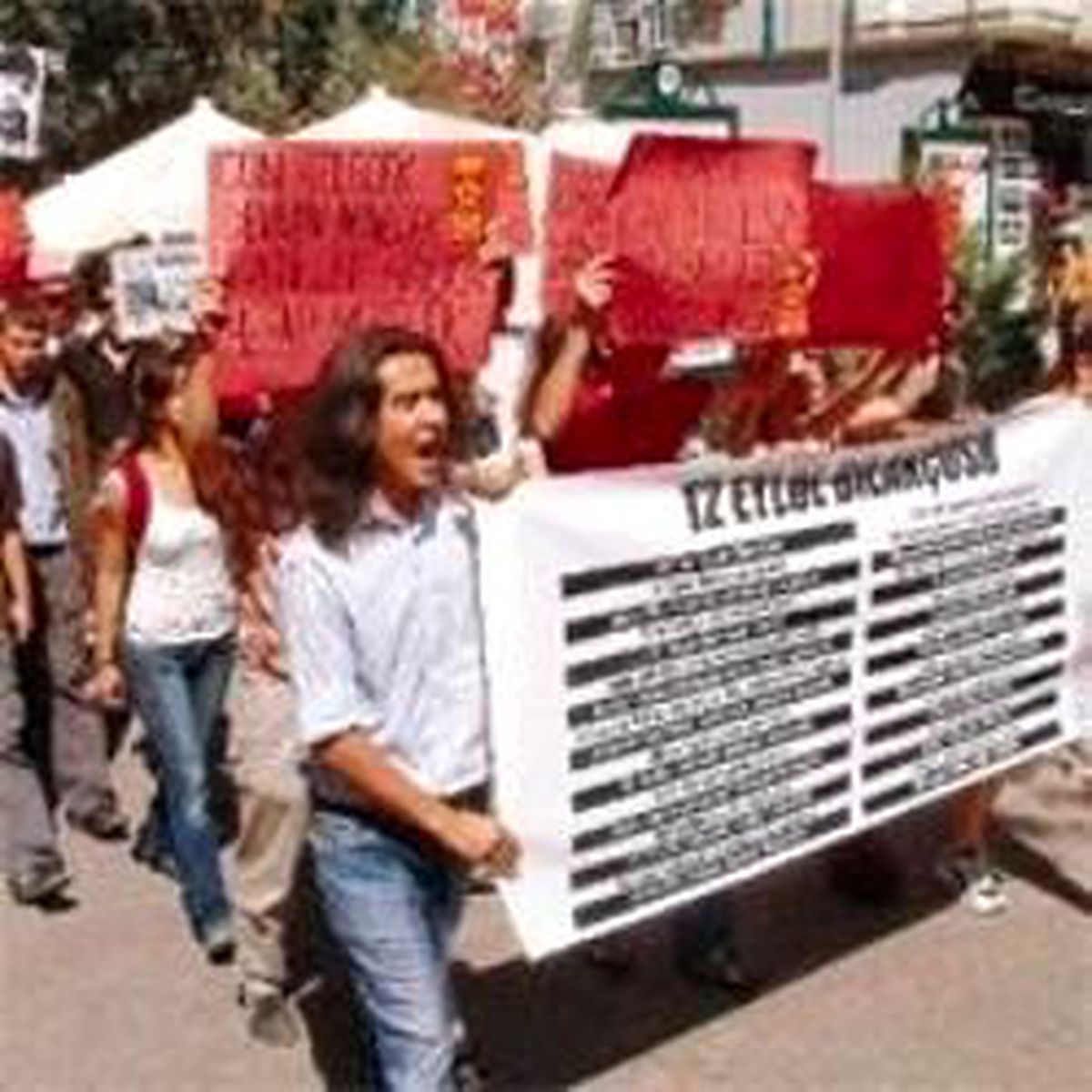 '12 Eylül Geleceksizleştirdi'